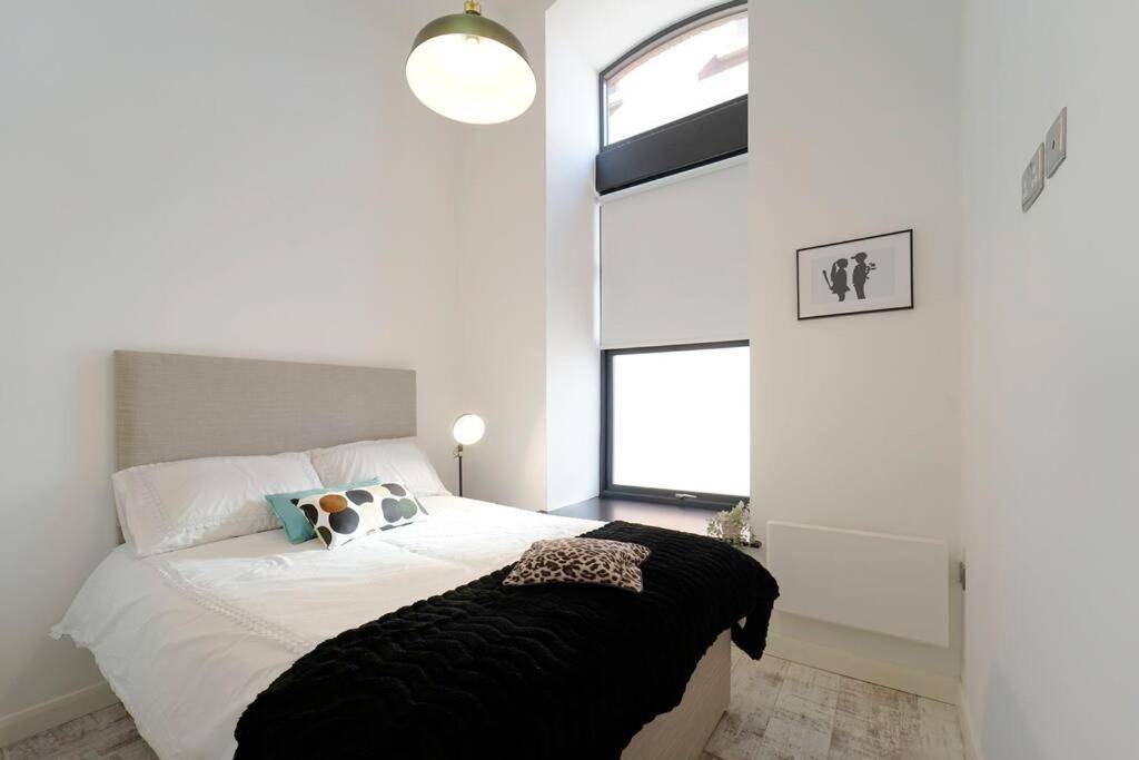 Spacious 2 Bedroom City Centre Apartment Leeds  Buitenkant foto