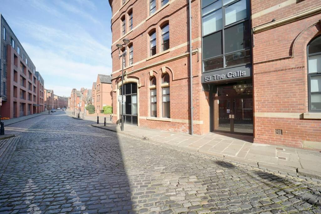 Spacious 2 Bedroom City Centre Apartment Leeds  Buitenkant foto